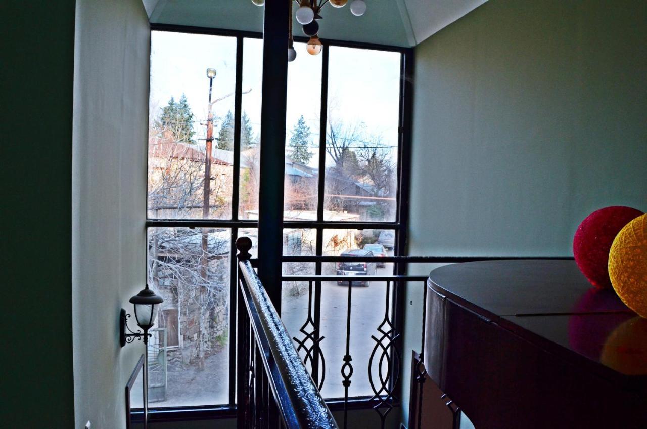 Hotel 2Floors Tiflis Dış mekan fotoğraf