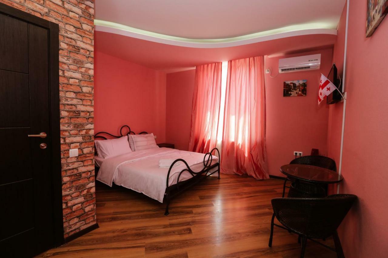 Hotel 2Floors Tiflis Dış mekan fotoğraf