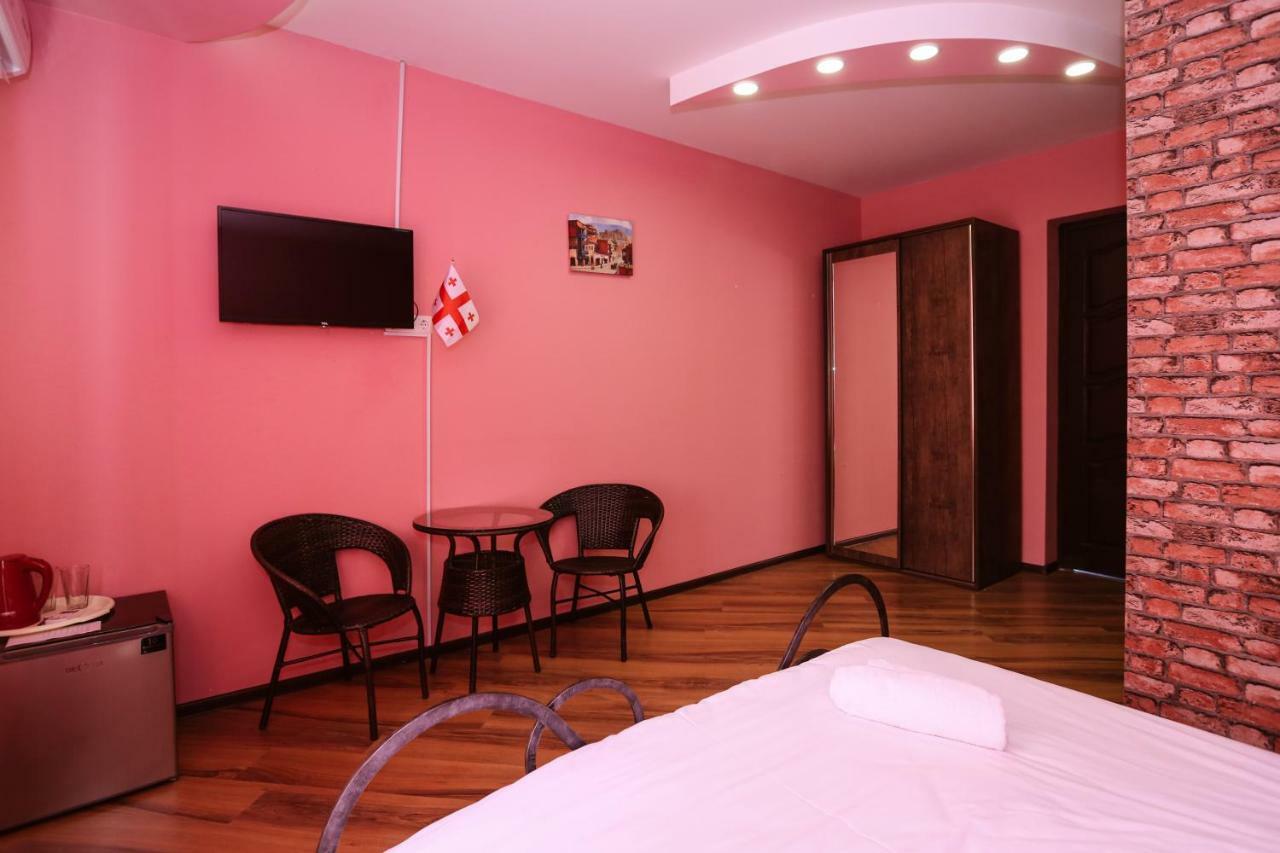 Hotel 2Floors Tiflis Dış mekan fotoğraf