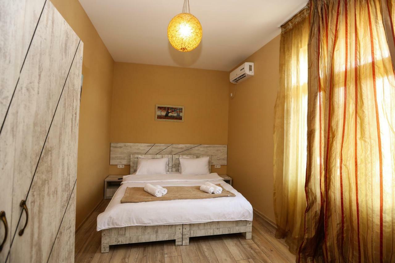 Hotel 2Floors Tiflis Dış mekan fotoğraf